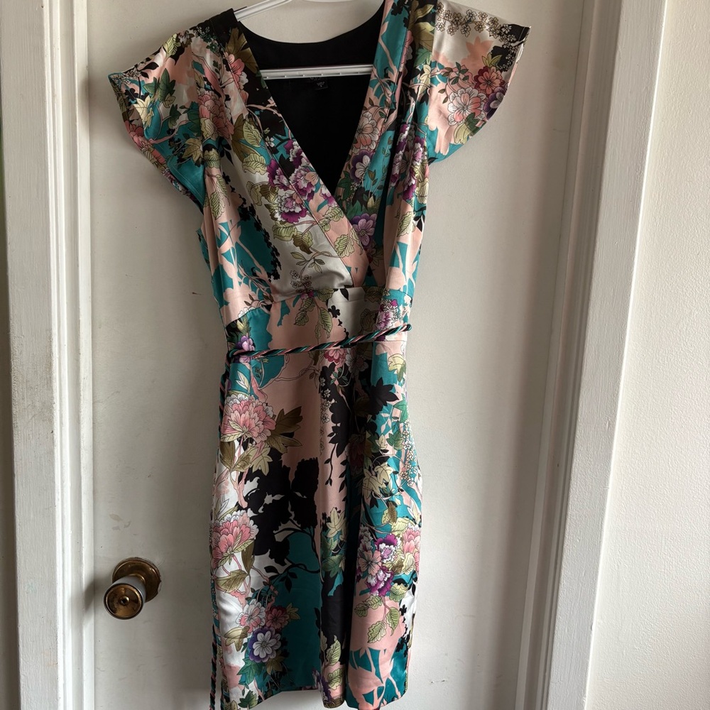 Size Small Guess Floral Wrap Dress with sash - Multicolor